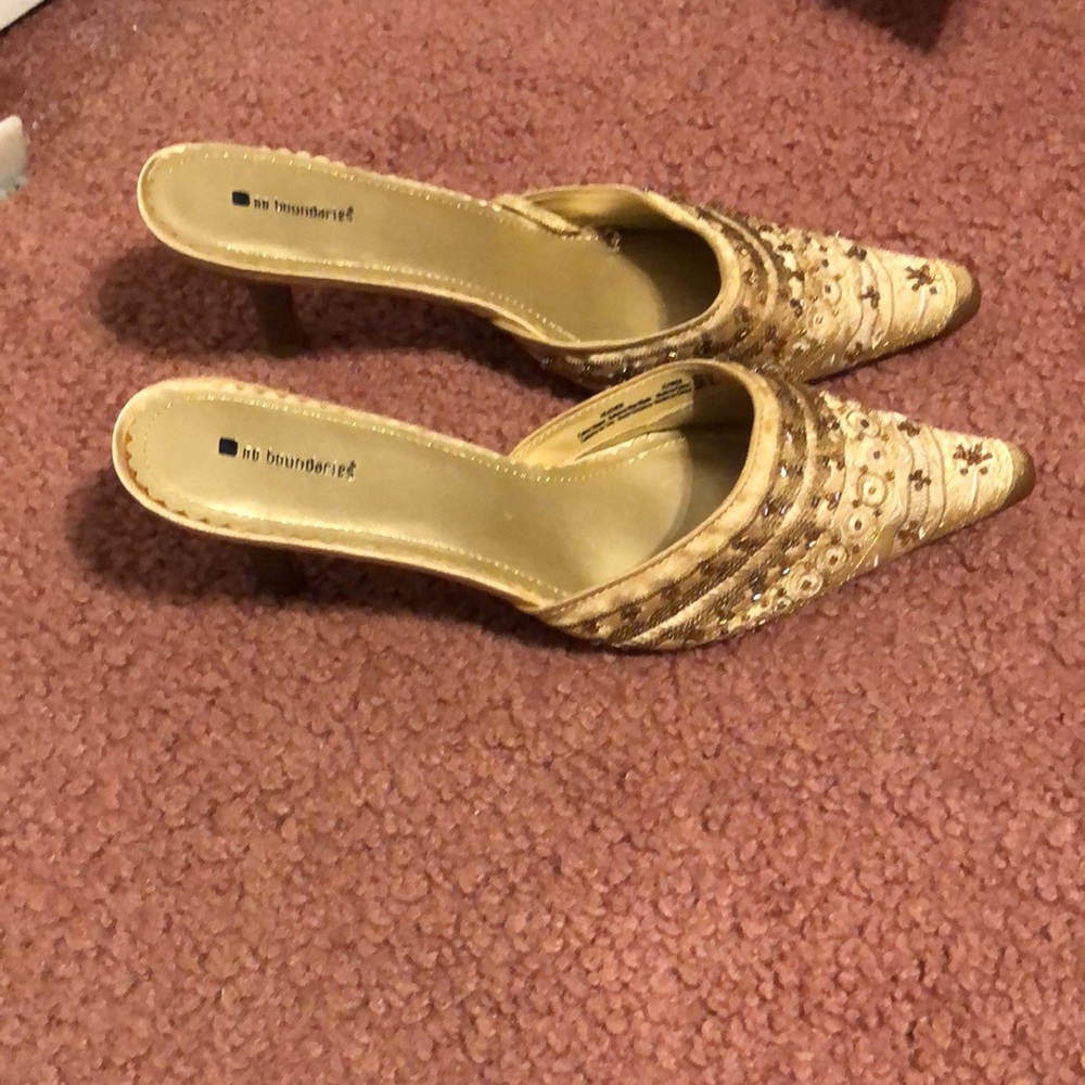 Gorgeous No Boundaries Heels - Picture 4 of 9